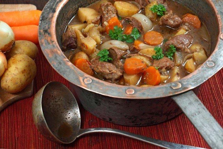 Irish Vegetable Stew with Zucchini