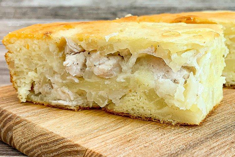 Sour Cream Kurnik with Potatoes and Chicken