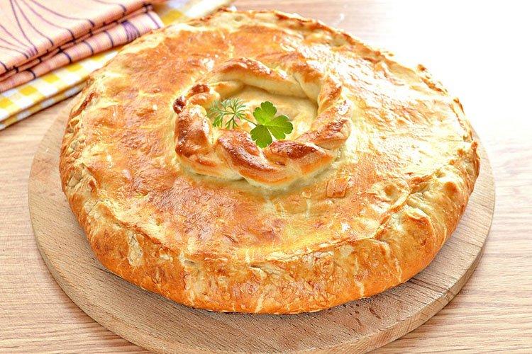 Kurnik with Chicken, Potatoes, and Mushrooms