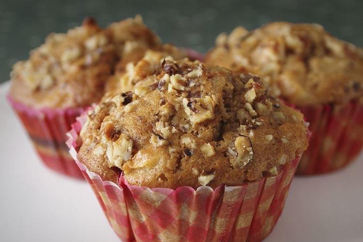 Muffins with Raisins and Nuts