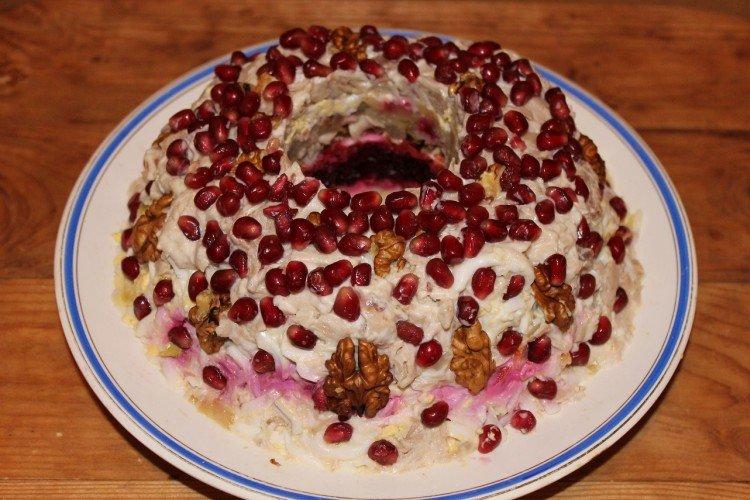 Salat „Fest“ mit geräuchertem Hähnchen