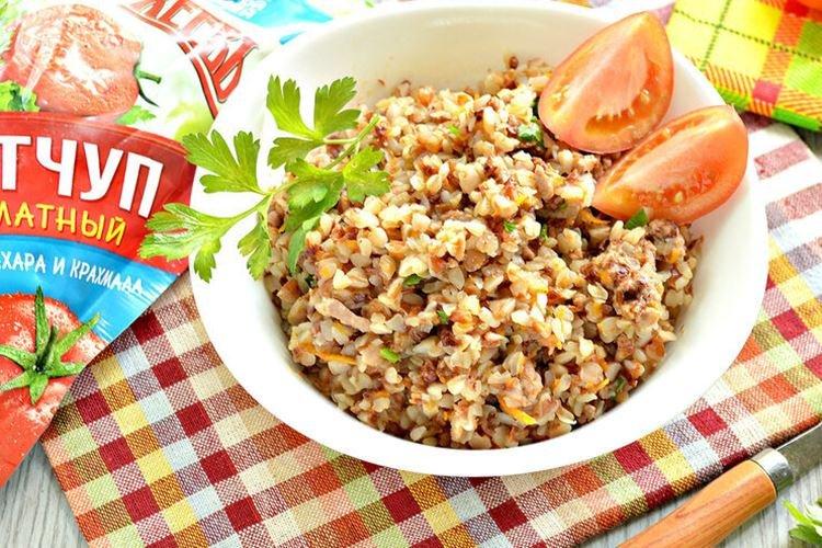 Buckwheat with Ground Meat and Tomatoes