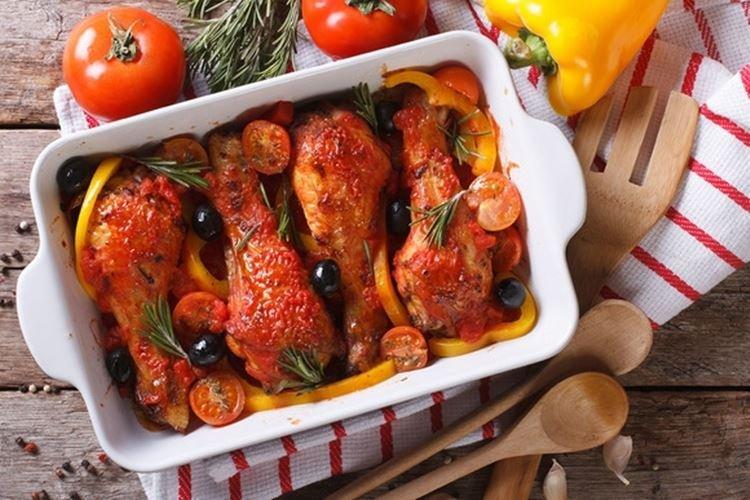 Chicken Drumsticks with Peppers and Olives