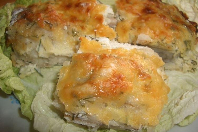 Pikeperch in Sour Cream with Potatoes