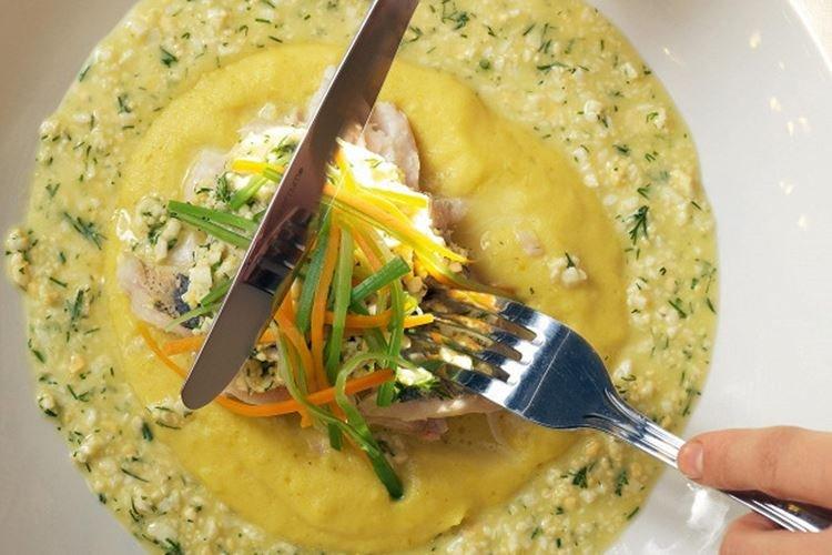 Pikeperch in Egg Sauce