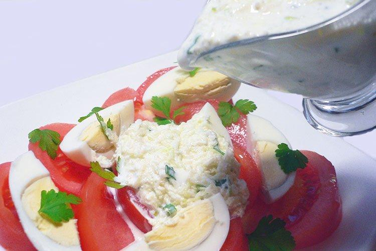 Tomato Salad with Radish Dressing