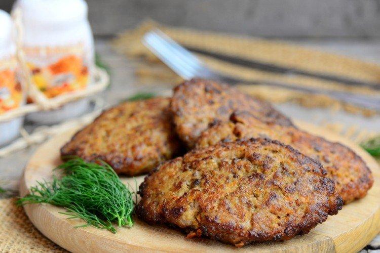 Liver Patties with Chicken Fillet