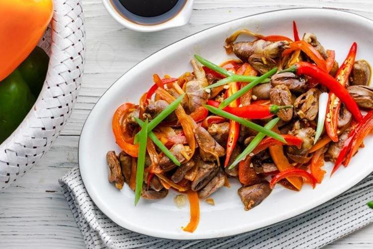 Spicy Chicken Hearts with Bell Pepper