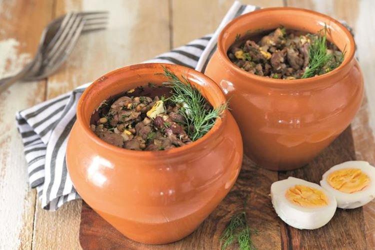 Buckwheat with Chicken Hearts in Clay Pots