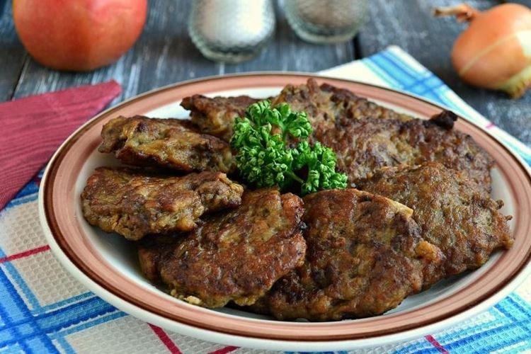 Chicken Liver Patties with Apple