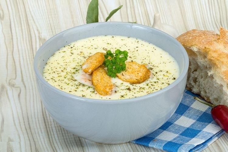 Cheesy Cream Soup with Rice and Chicken
