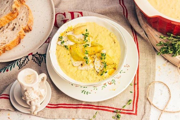 Chicken Soup with Celery, Apples, and Curry