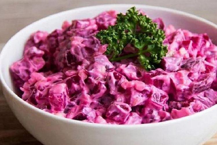 Chicken, Beetroot, and Feta Salad