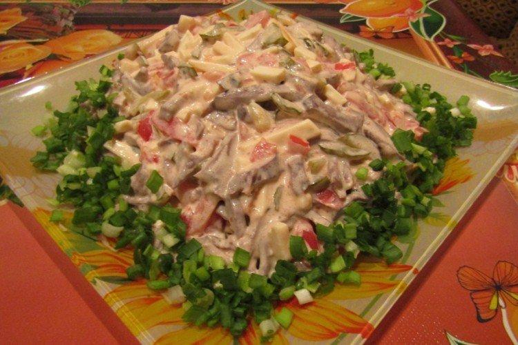 Salad with Heart and Smoked Cheese