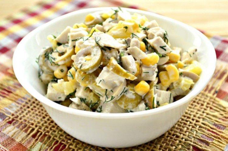 Ensalada con champiñones enlatados