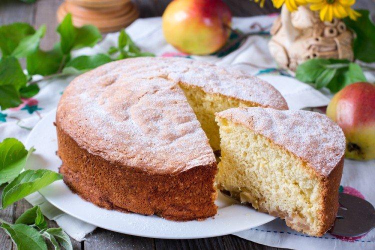 Apple Sponge Cake