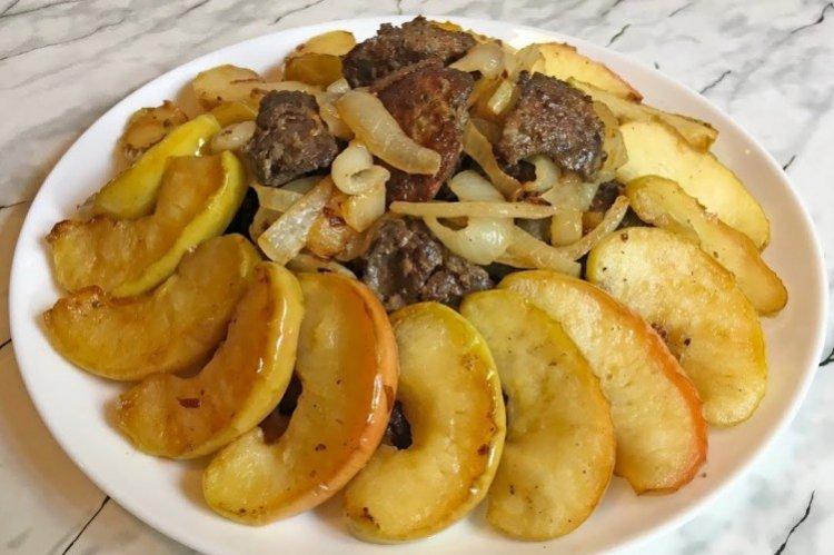 Pork Liver with Apples