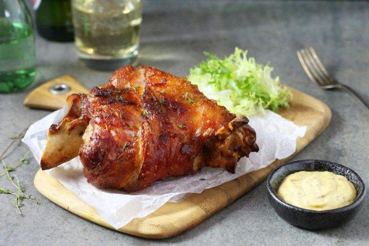 Codillo de cerdo en adobo de mostaza