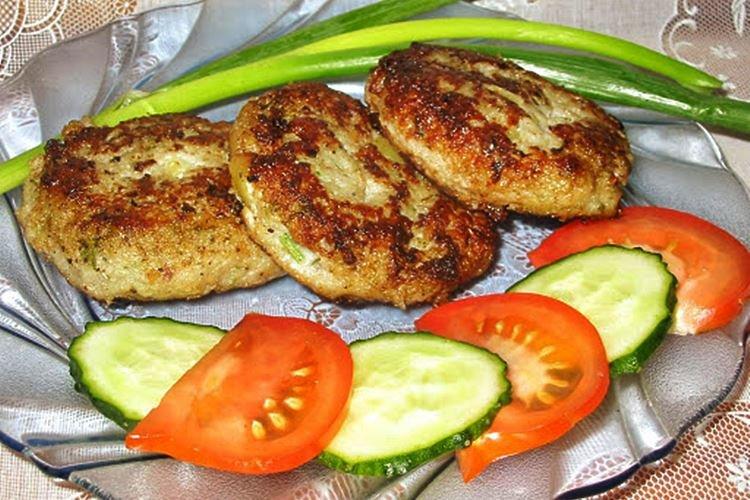 Fischfrikadellen mit Pilzen und Käse
