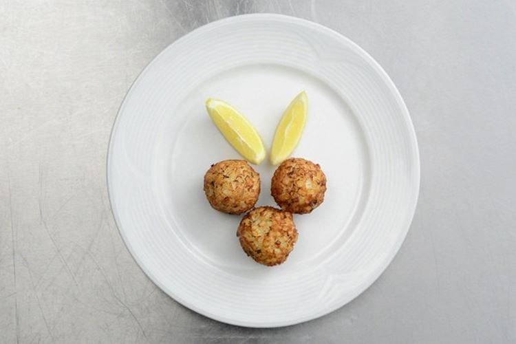 Kabeljau-Frikadellen mit Kartoffeln