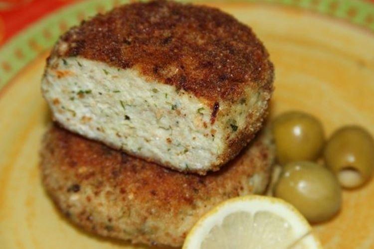 Kabeljau-Fischfrikadellen mit Zucchini