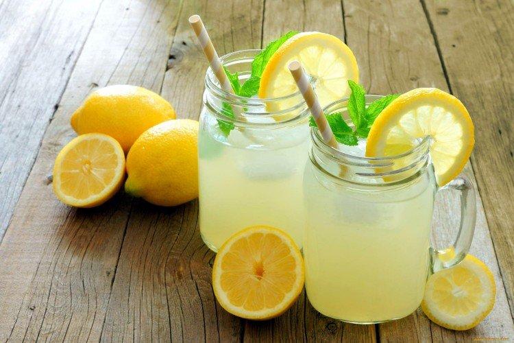 Classic Homemade Lemonade