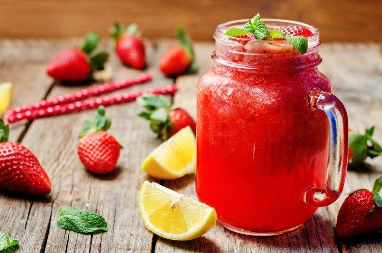 Ginger-Strawberry Lemonade