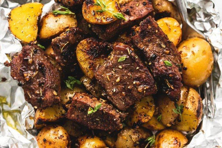 Beef with Potatoes in the Oven