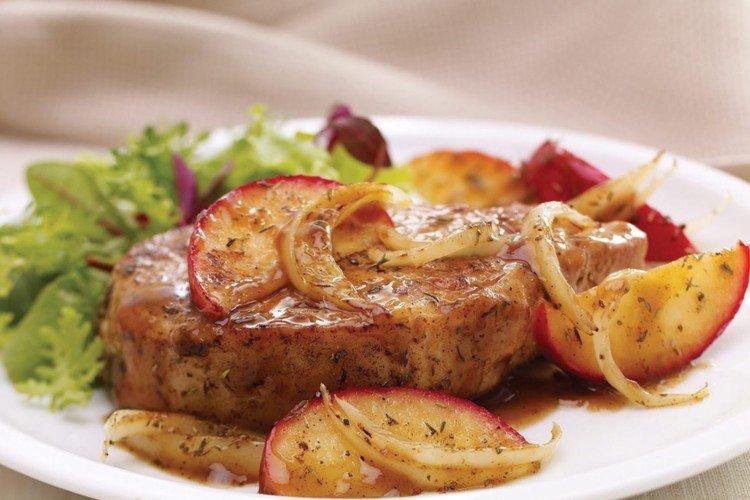 Beef with Apples in the Oven