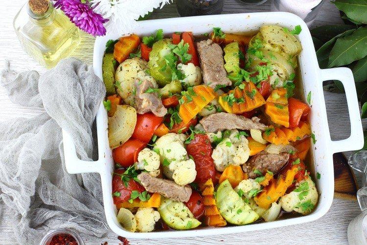 Beef with Vegetables in the Oven