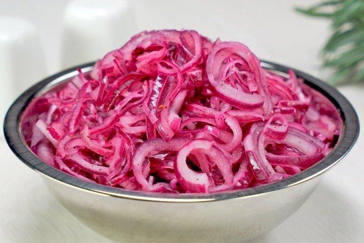 Cebolla encurtida con miel