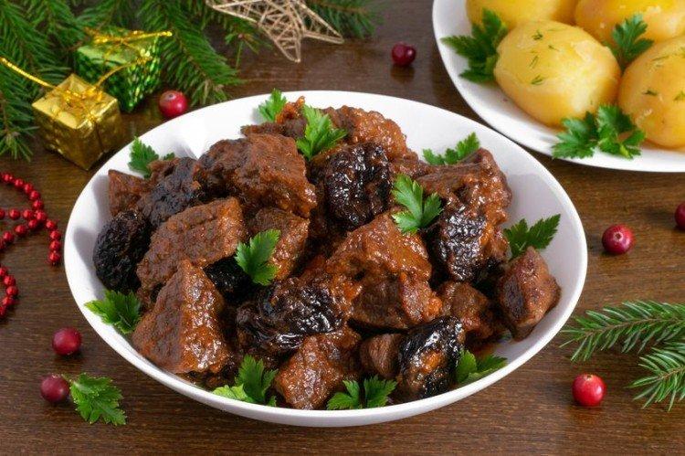 Beef Goulash with Prunes