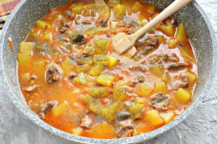 Gulash de cerdo con calabacín