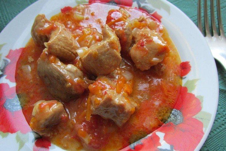 Gulash de cerdo con cerveza