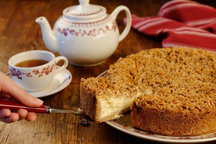 Geriebener Mürbeteigkuchen mit Quark