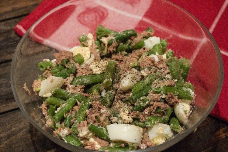 Salat mit grünen Bohnen und Thunfisch