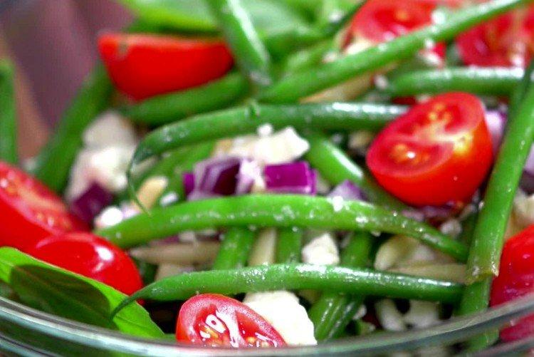 Salat mit grünen Bohnen und Seetang