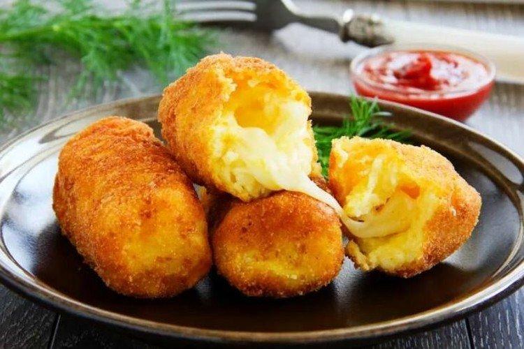 Croquetas de patata con queso feta