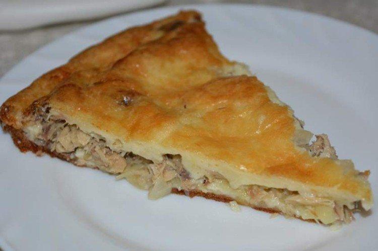 Pastel de pescado con mayonesa