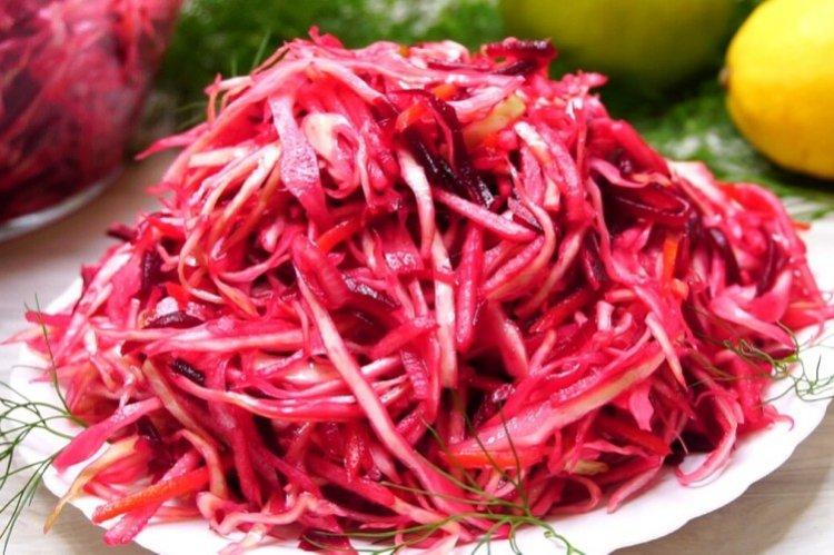 Ensalada de col, zanahoria y patata