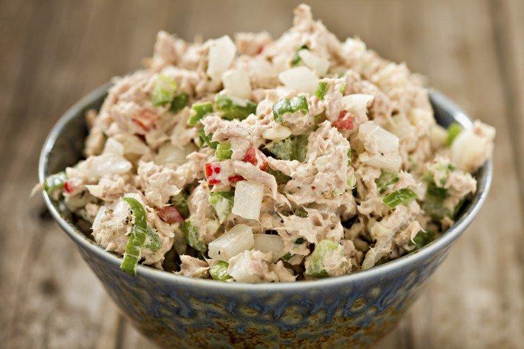 Ensalada de conservas de pescado