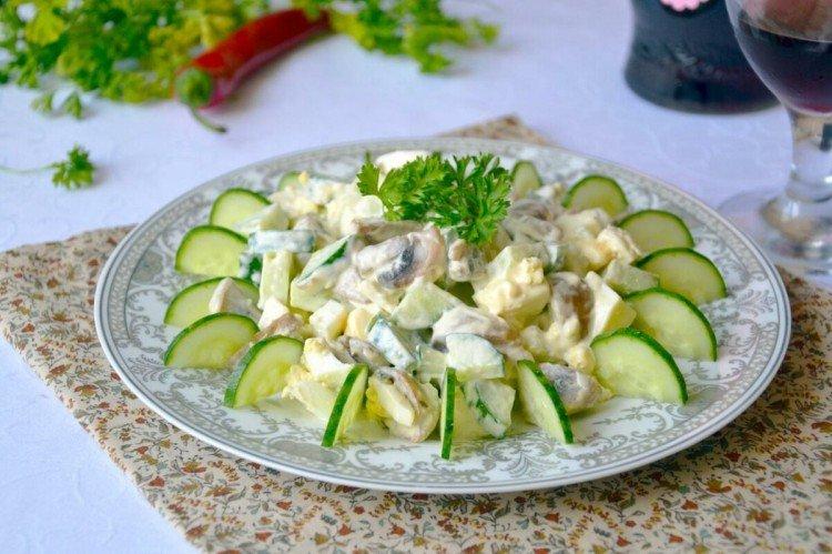 Ensalada de pepino y champiñones