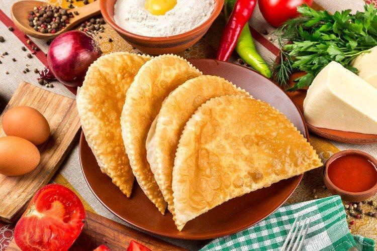 Chebureki de cerdo