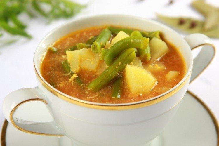 Green Bean Soup with Tomato
