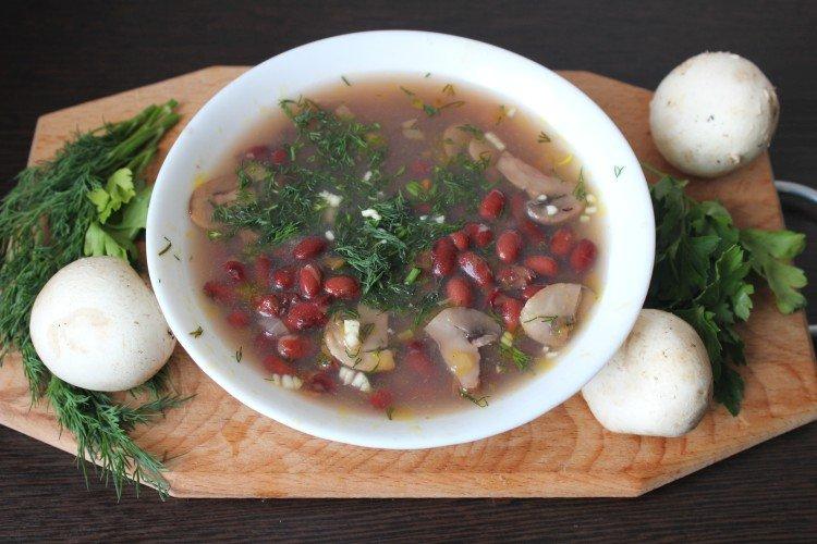 Red Bean and Mushroom Soup