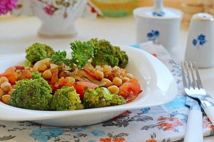 Verduras asadas con garbanzos