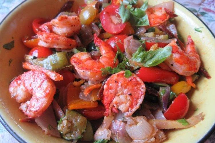 Verduras asadas con mariscos