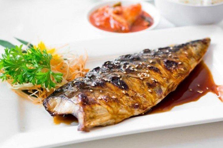 Baked Mackerel in Mustard Marinade