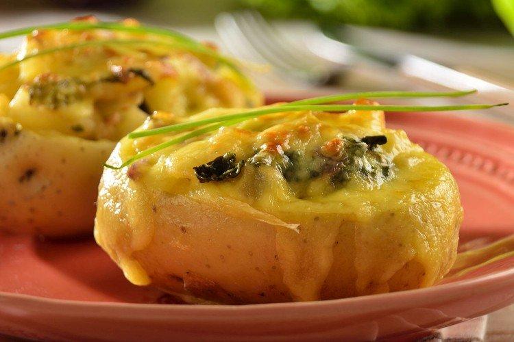Chopped Mackerel with Potatoes in the Oven