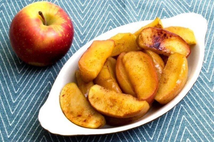 Manzanas asadas en trozos